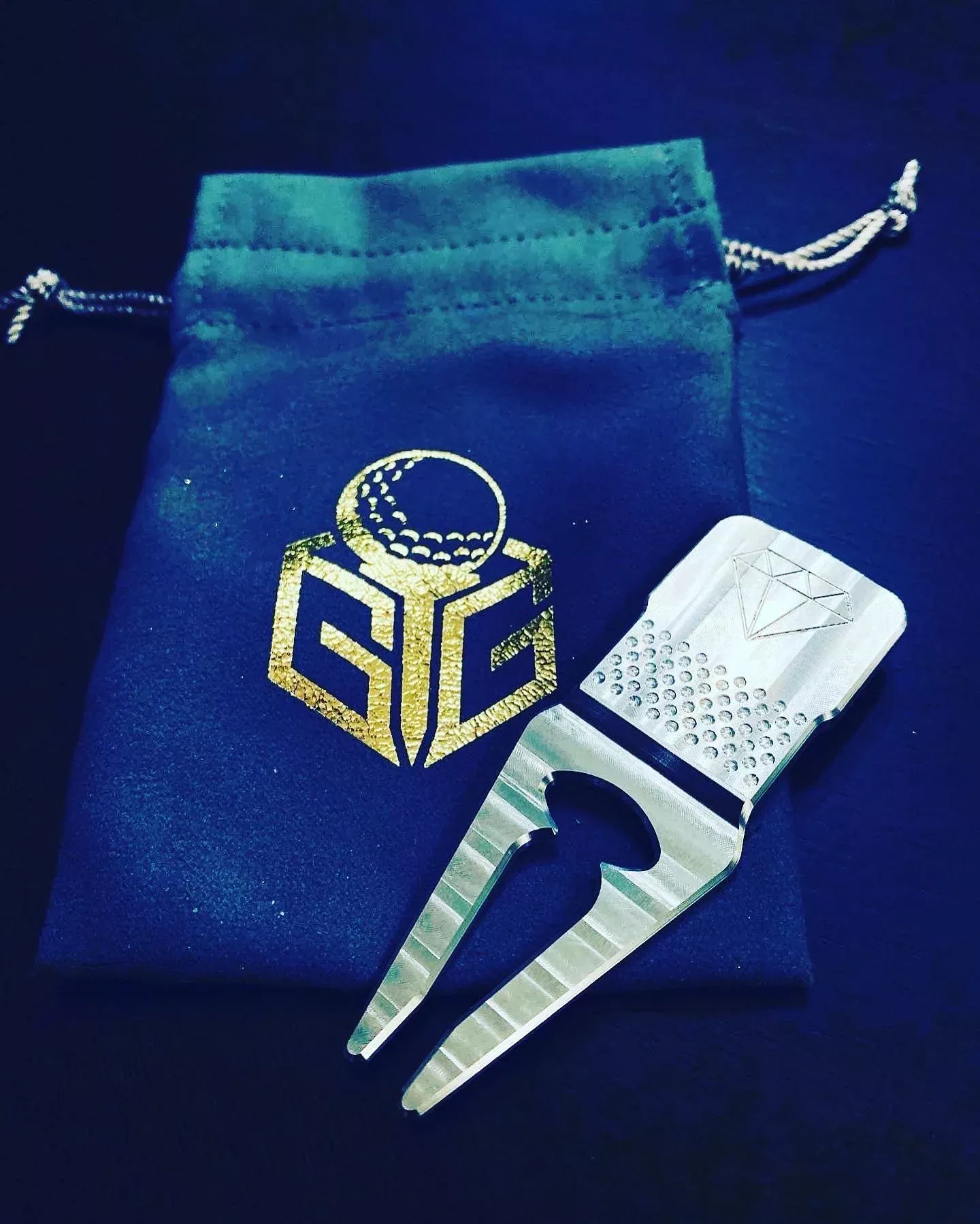 Diamond Concept Divot Tool